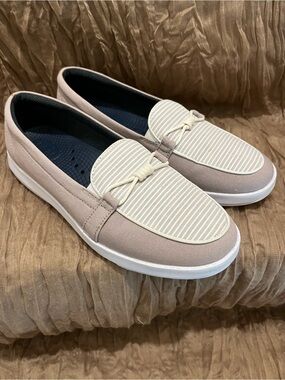 Women's Casual Slip-On Loafers in Light Taupe and Cream
